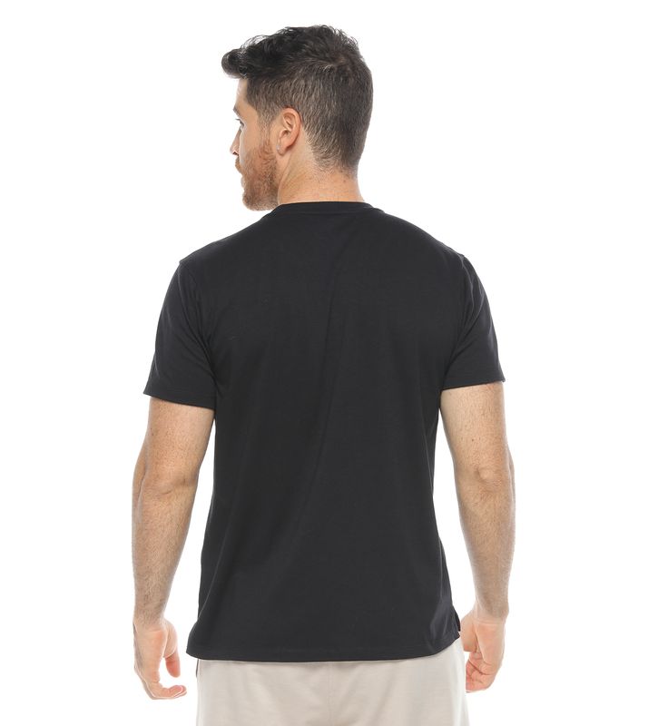 camiseta estampada para hombre color negra parte trasera