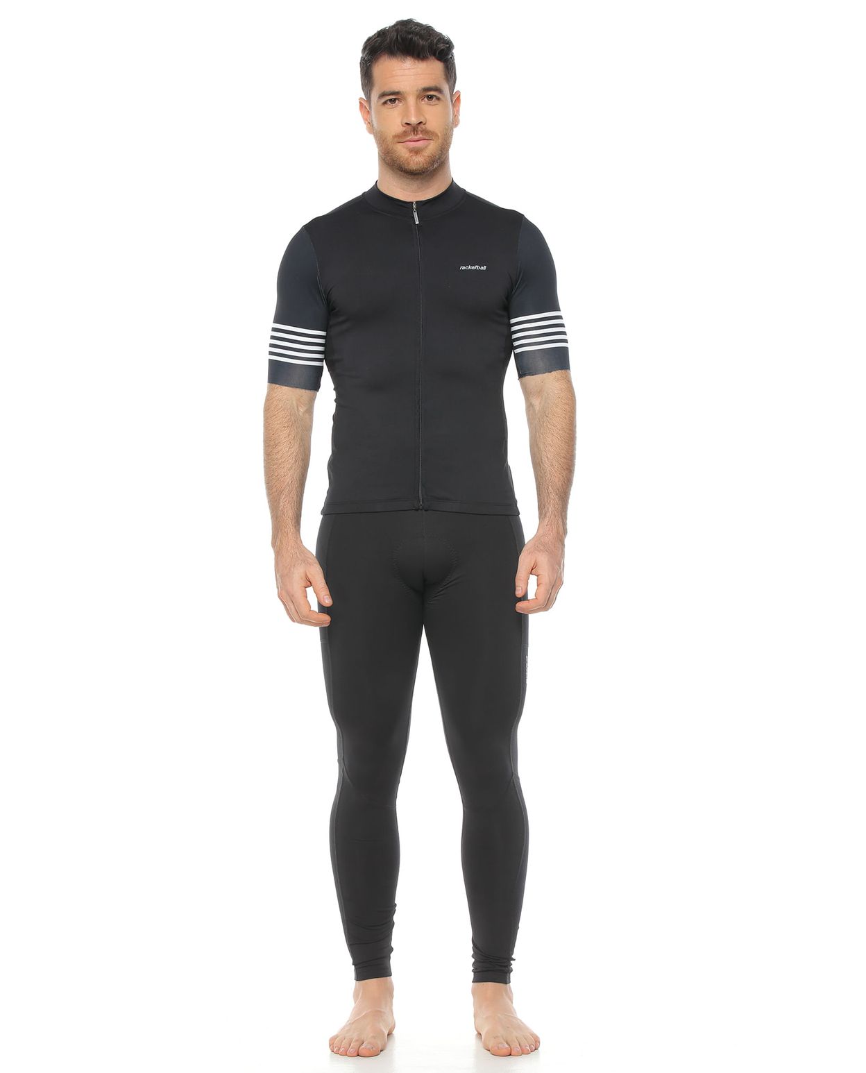 modelo con licra para ciclismo con badana y camiseta de ciclismo unisex color negro  para hombre cuerpo completo