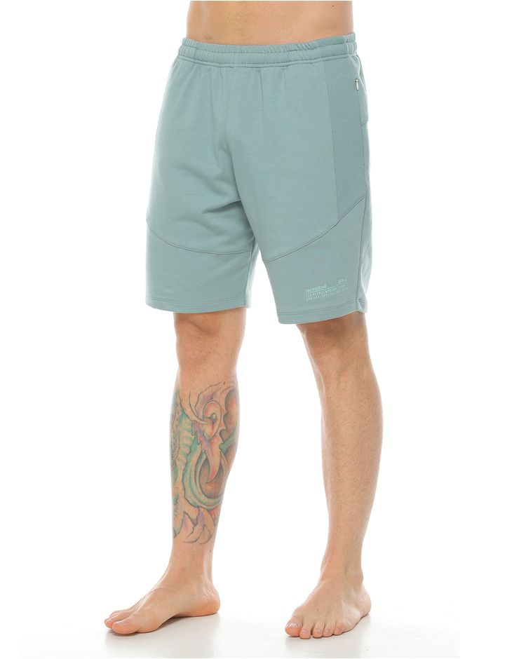 pantaloneta deportiva para hombre color verde parte frontal