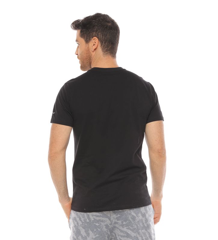 camiseta manga corta color negra para hombre parte trasera