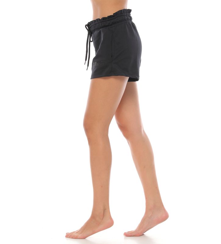 shorts tipo jogger para mujer color negro parte lateral derecha