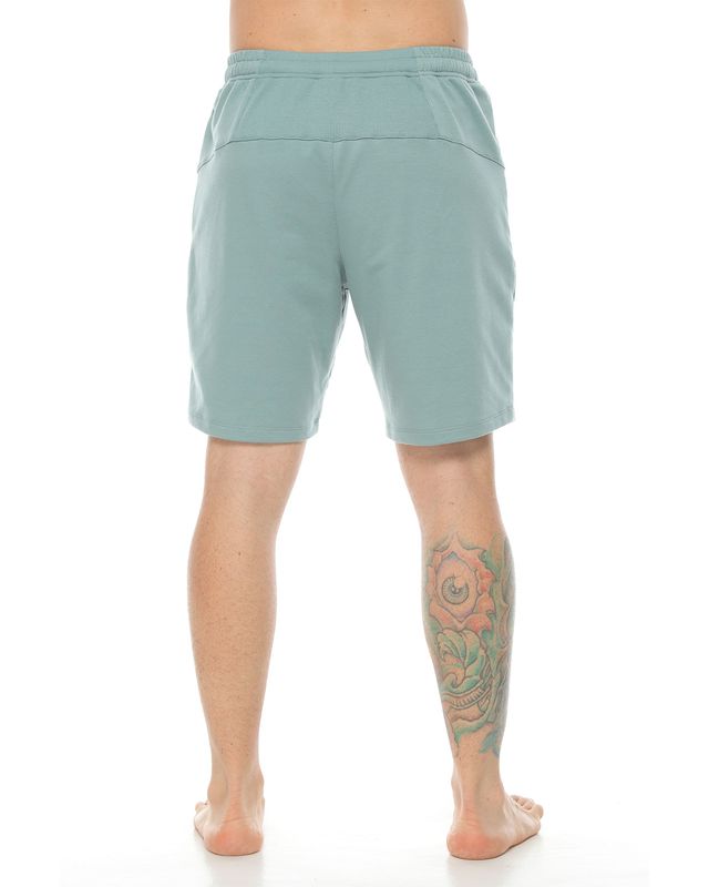 pantaloneta deportiva para hombre color verde parte trasera