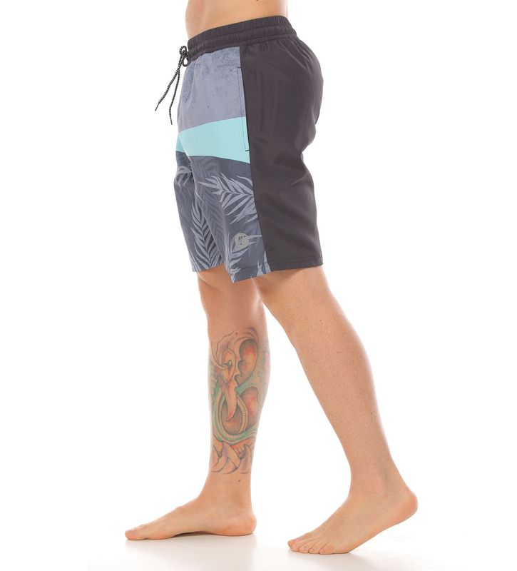 pantaloneta de playa larga color gris oscuro para hombre parte lateral izquierda