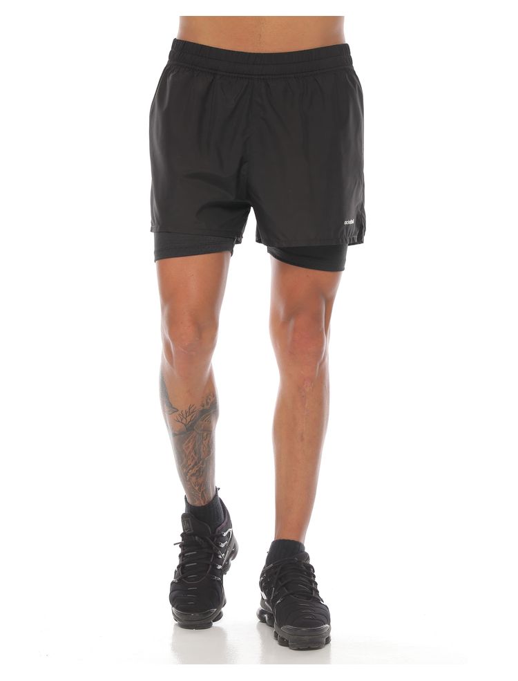 pantaloneta running deportiva color negro para hombre parte frontal