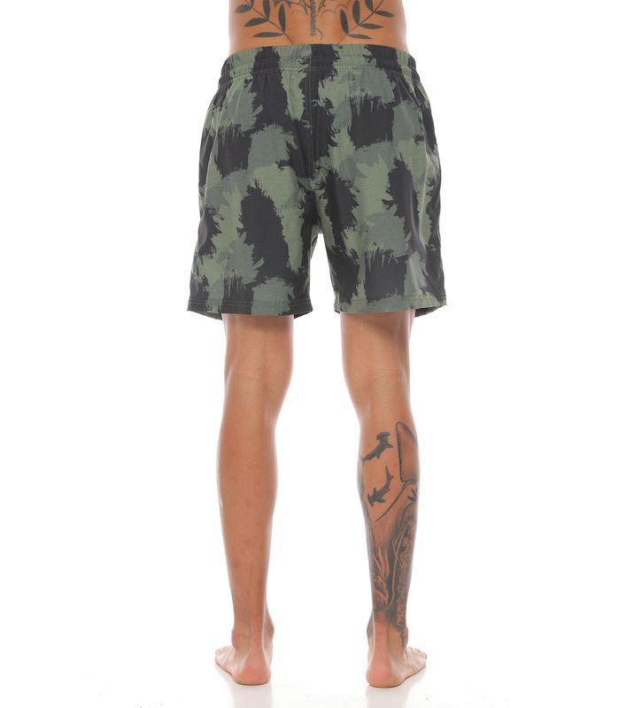 pantaloneta corta de playa color verde militar para hombre parte trasera