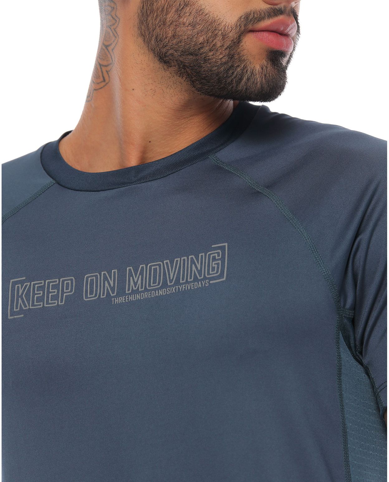 camiseta deportiva color azul petroleo para hombre con estampado parte frontal