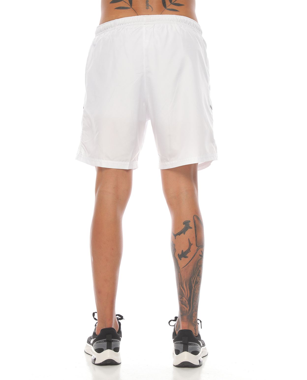 pantaloneta deportiva blanca para hombre parte trasera