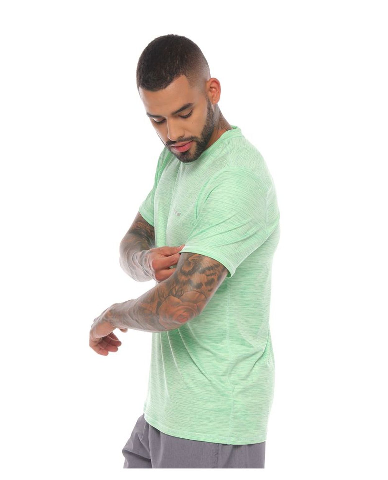 Camiseta Deportiva Verde para hombre parte lateral izquierda