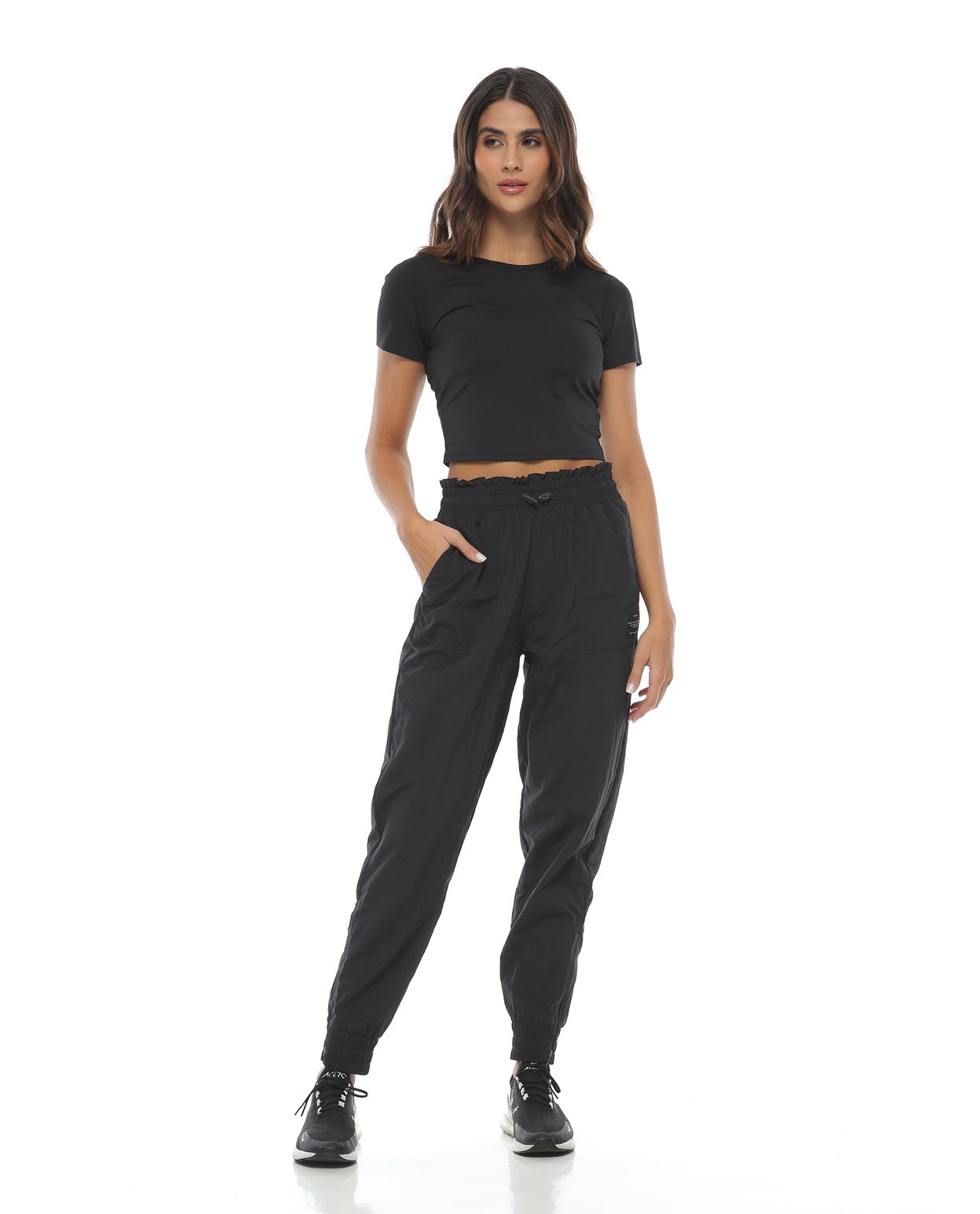 crop top deportivo negro - racketball movil