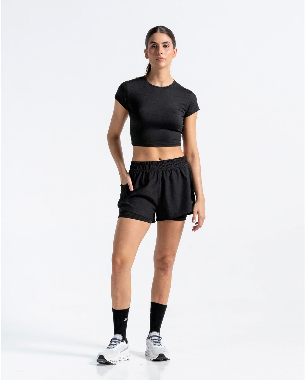 43259-PANTALONETA-RUNNING-DEPORTIVA-NEGRO-MUJER-SHORTS-RACKETBALL-7701650928111-5.jpg