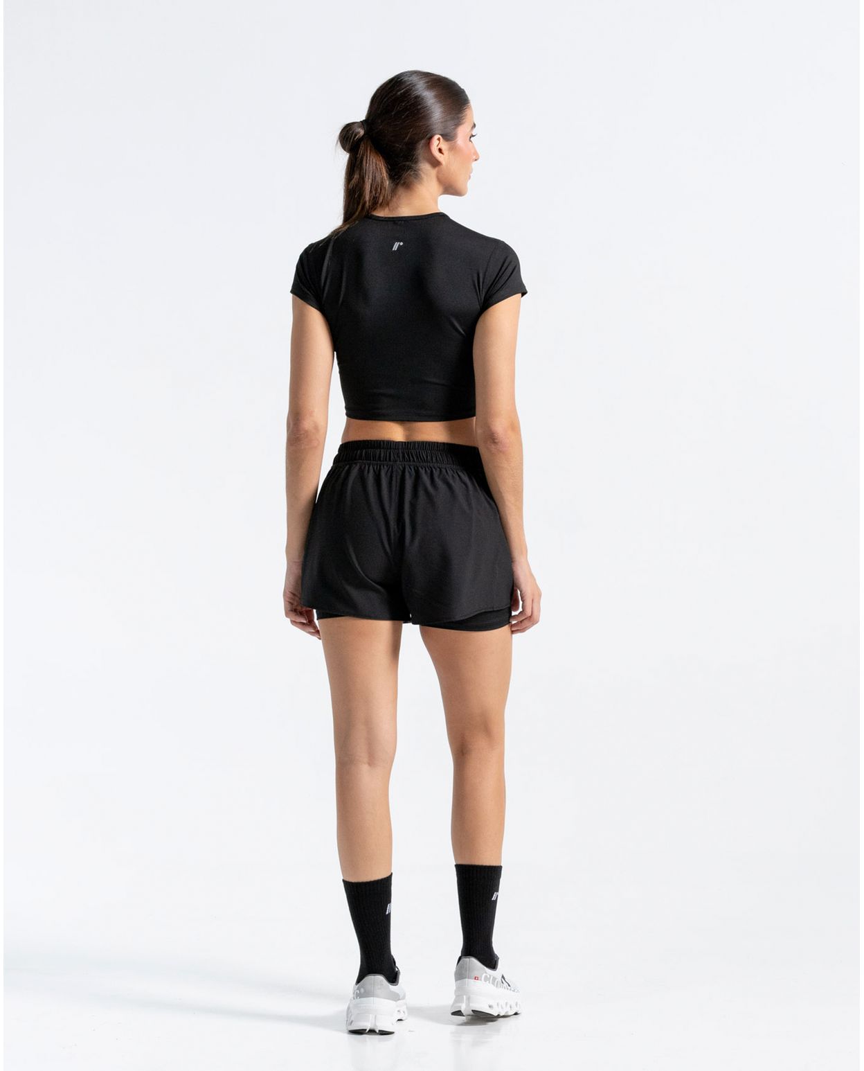 43259-PANTALONETA-RUNNING-DEPORTIVA-NEGRO-MUJER-SHORTS-RACKETBALL-7701650928111-6.jpg