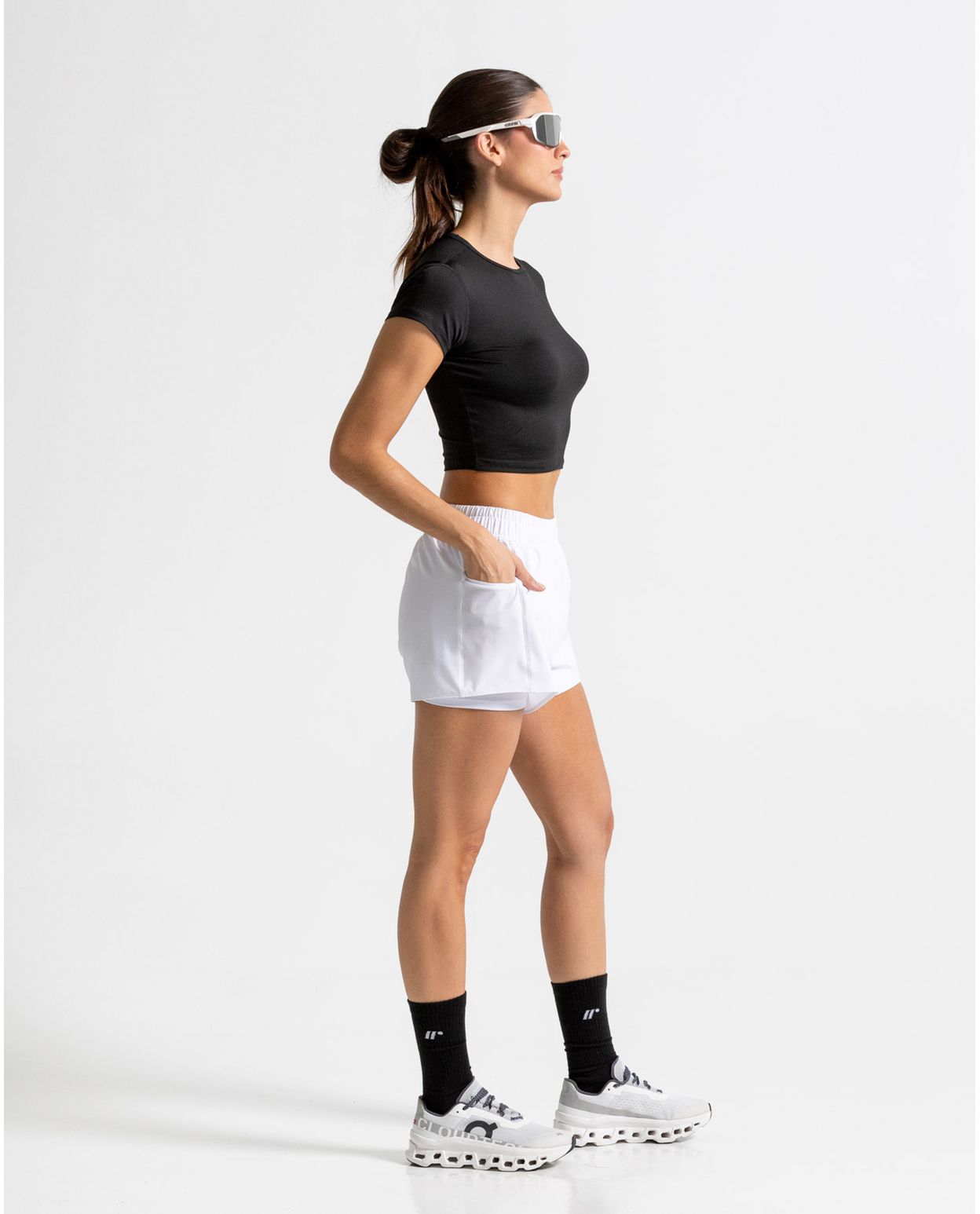 98307-CROP-TOP-MANGA-CORTA-NEGRO-MUJER-CAMISETAS-Y-TOPS-RACKETBALL-7701650936437-5.jpg