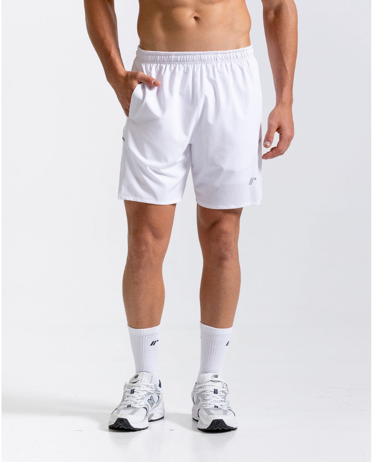 21713-PANTALONETA-DEPORTIVA-BLANCO-HOMBRE-PANTALONETAS-RACKETBALL-7701650929965-1.jpg