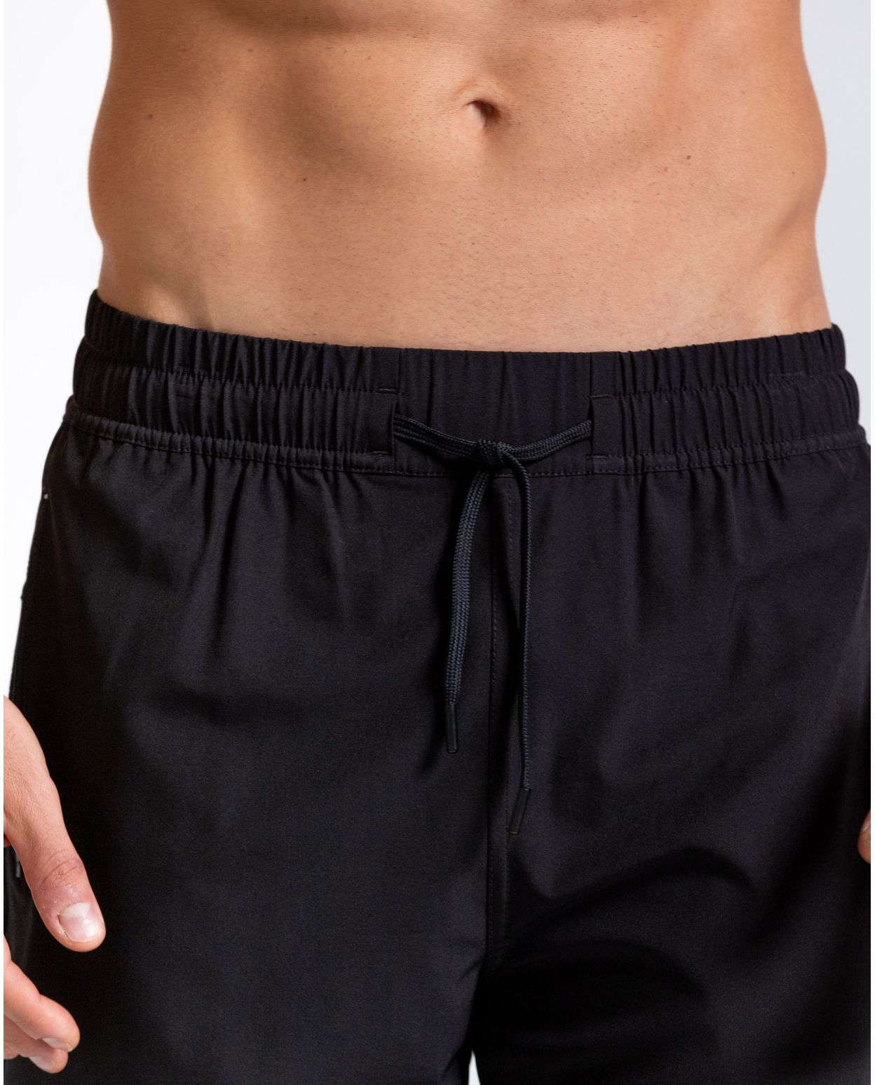 21714-PANTALONETA-DEPORTIVA-NEGRONEGRO-HOMBRE-PANTALONETAS-RACKETBALL-7701650928395-3.jpg