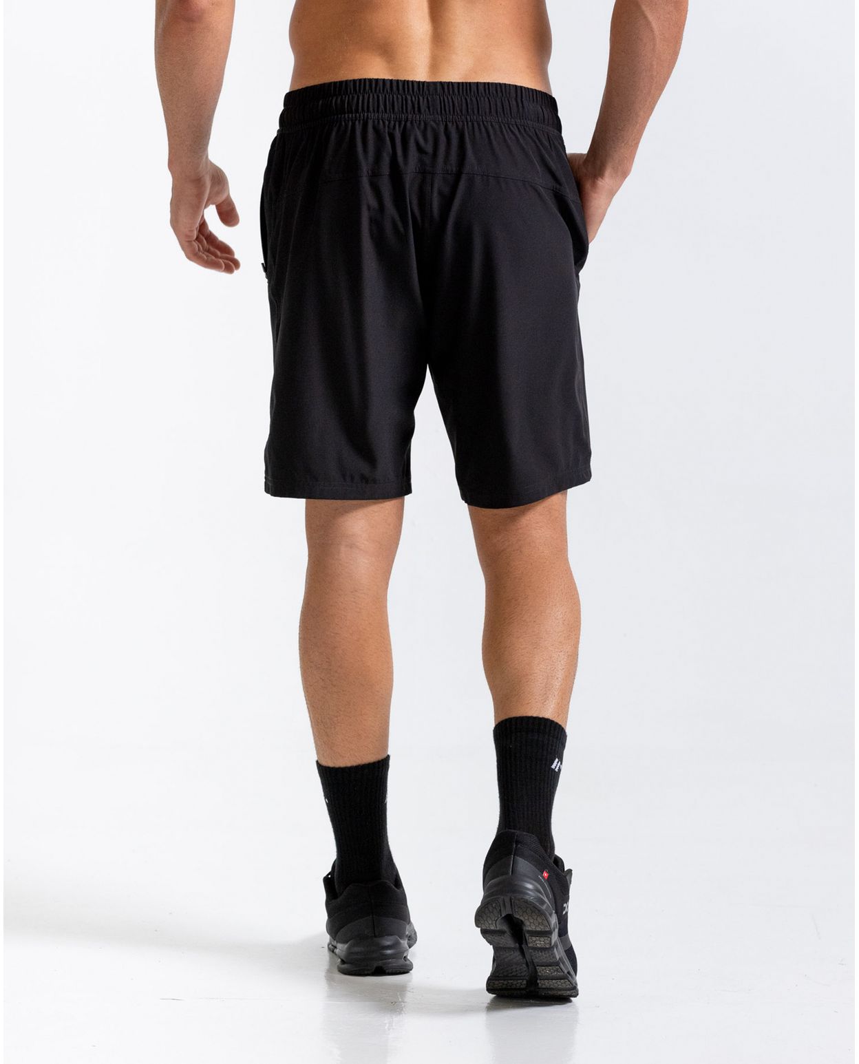 21714-PANTALONETA-DEPORTIVA-NEGRONEGRO-HOMBRE-PANTALONETAS-RACKETBALL-7701650928395-4.jpg