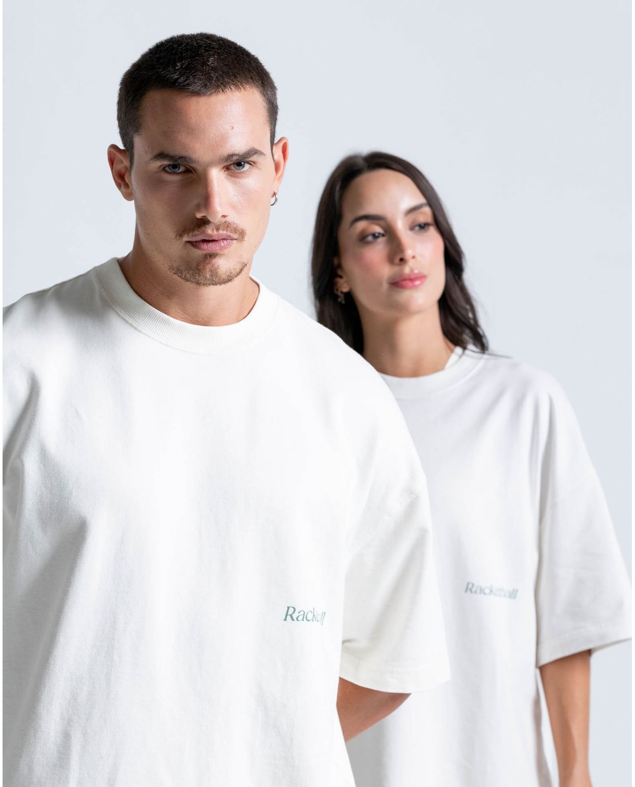 04981-Camiseta-Oversized-Con-Estampado-MARFIL-Unisex-Camisetas-Racketball-7701650983271-4.jpg